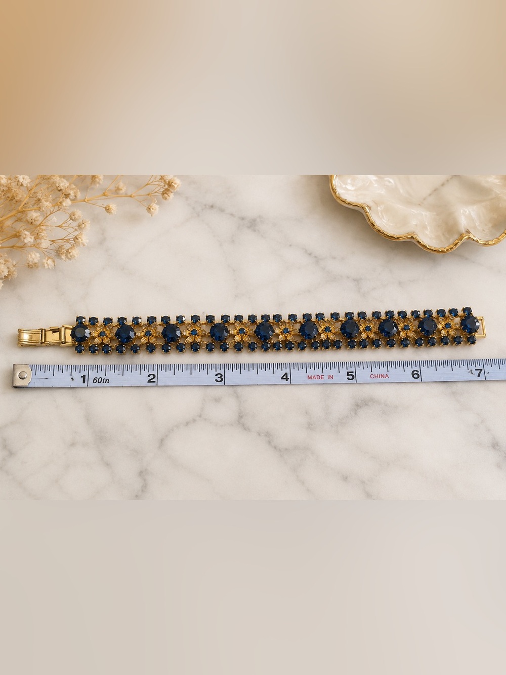 Vintage Gold Tone Floral Bracelet with Deep Blue Glass Crystal 7.5 - Picture 4 of 7